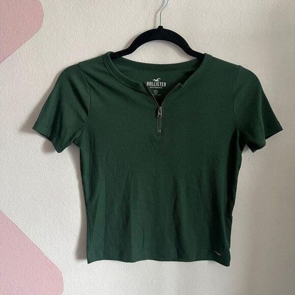 Y2K Hollister Baby Tee,‎ Size Small, Bella Swan,Vampire Diaries,Twilight - Picture 1 of 3